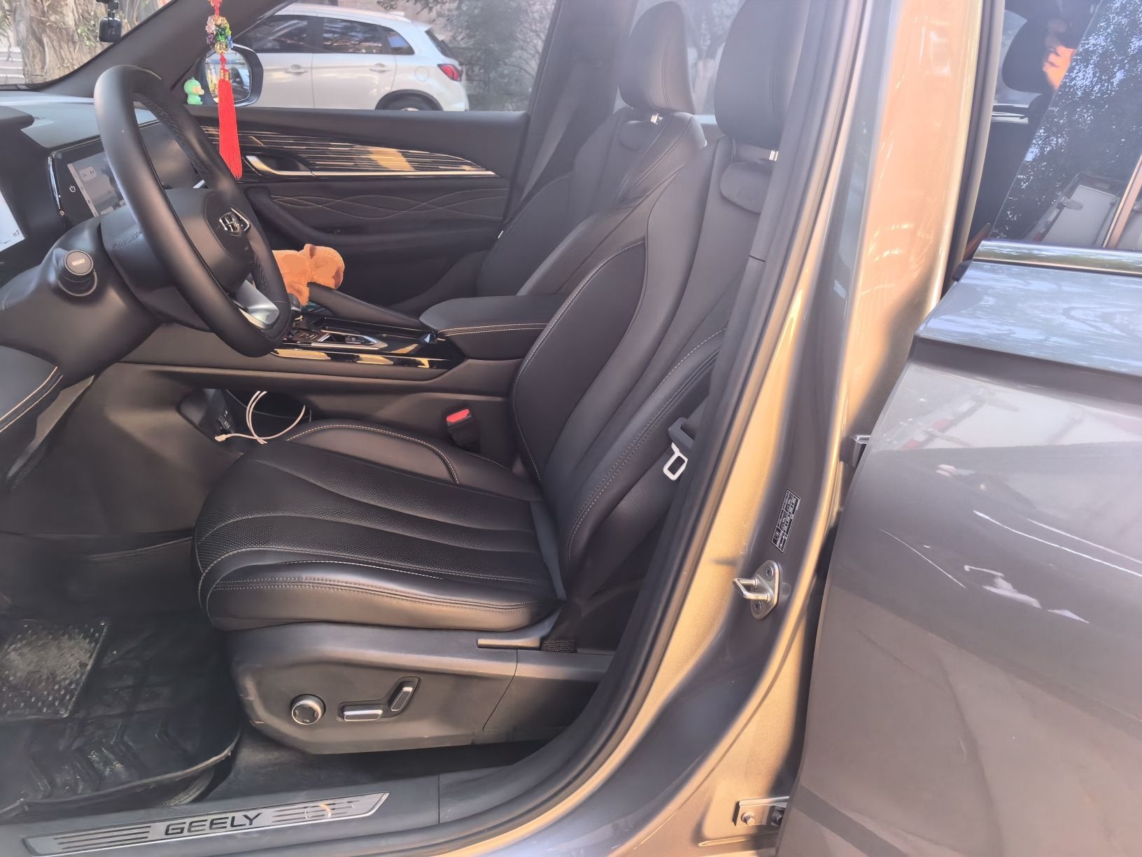 Geely Auto Monjaro L 2024 2.0TD DCT EVO Two-Wheel Drive Long-Range Version — снимка 15