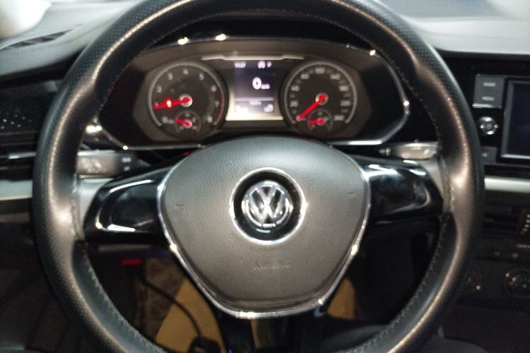 Used Volkswagen Passat 2019 280TSI Business Edition China VI Steering Wheel