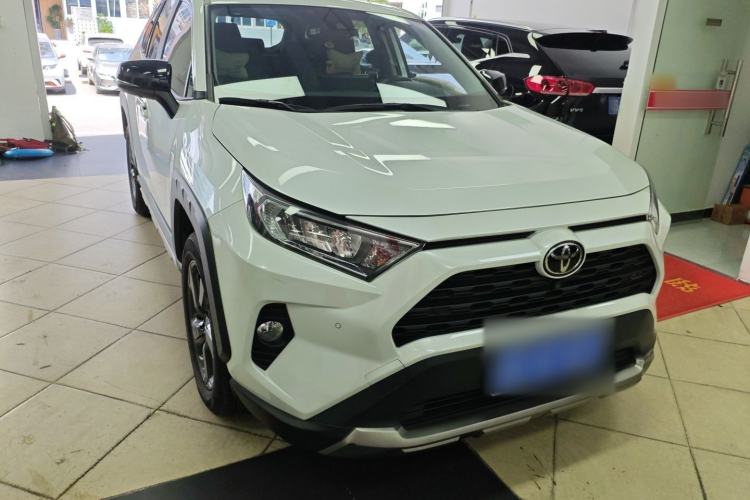 Used Toyota RAV4 2022 2.0L CVT 4x4 Style Plus Edition