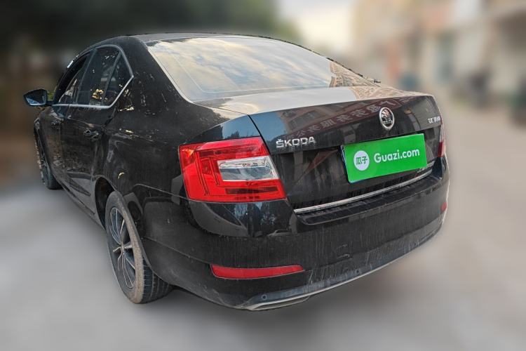 Used Skoda Octavia 2017 1.6L Manual Smart Drive Edition