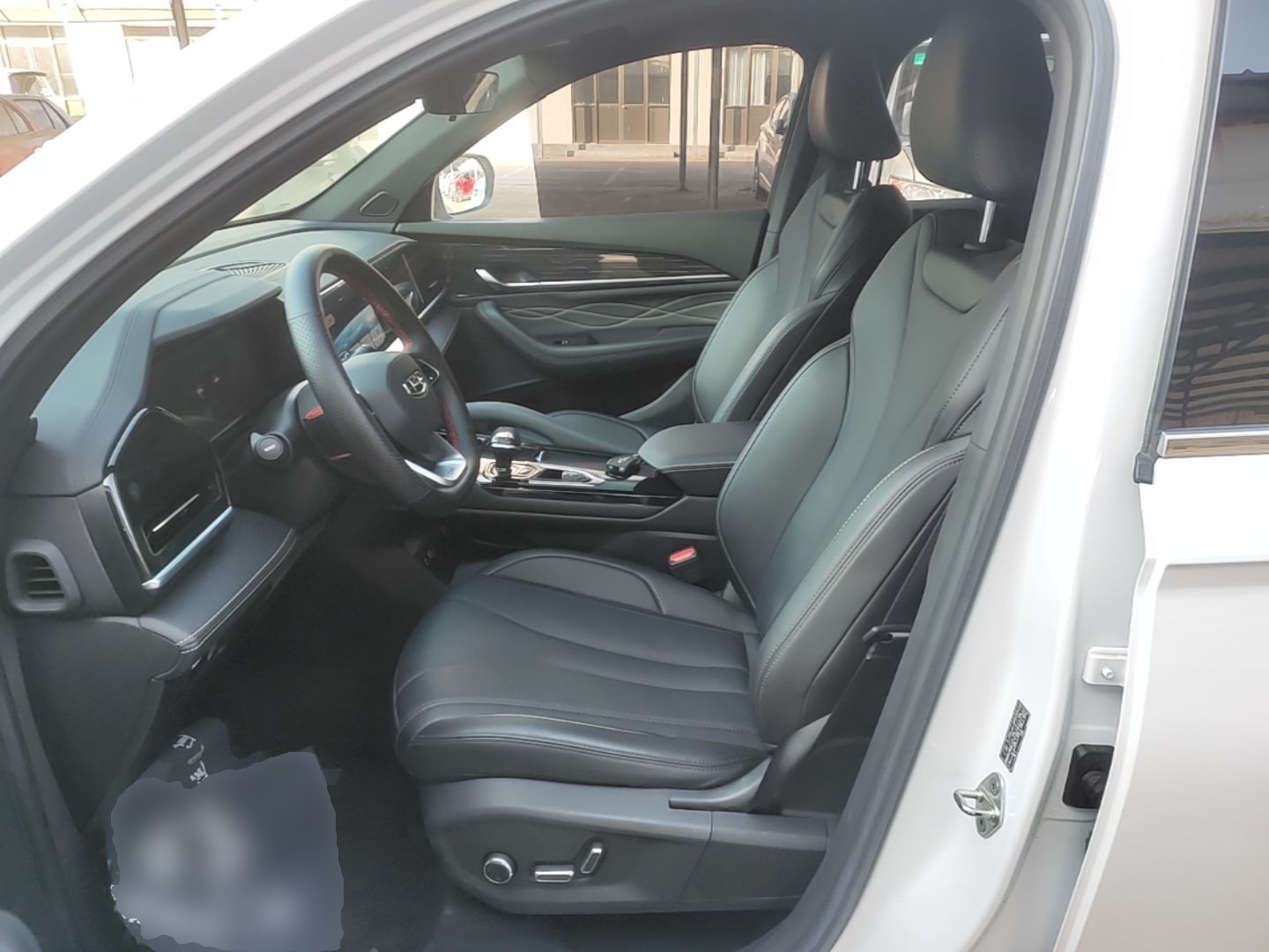 Geely Auto Monjaro L 2024 2.0TD DCT EVO Two-Wheel Drive Prestige Version — снимка 17