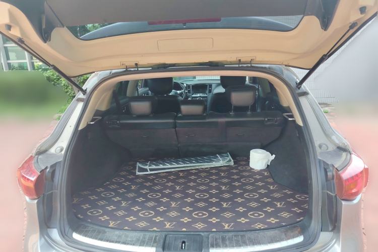 Used Infiniti FX 2010 FX35 Standard Edition Trunk
