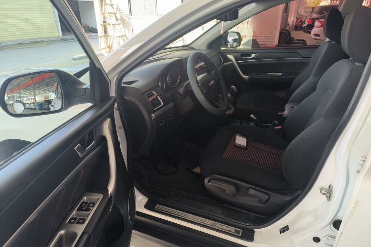 Used Haval M6 2018 1.5T Manual Two-Wheel Drive Urban Model Driver Seat