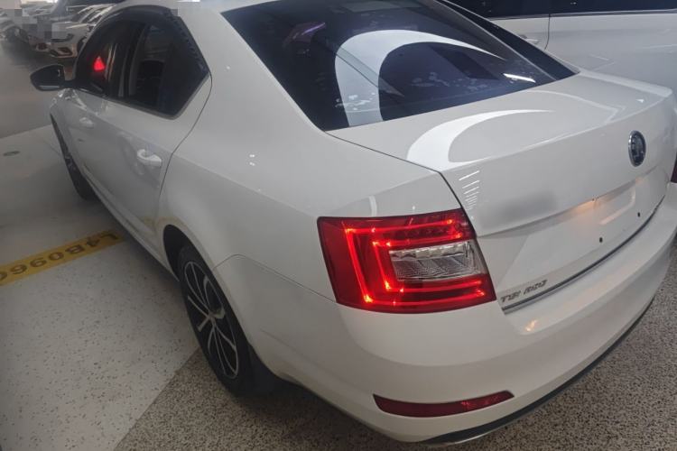 Used Skoda Octavia 2016 TSI280 DSG Smart Drive Edition Exterior 2