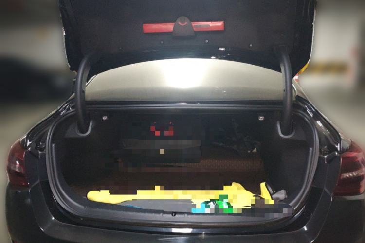 Used Hongqi H5 2022 Classic Model Facelift 1.8T Automatic Smart Connect Flagship Edition