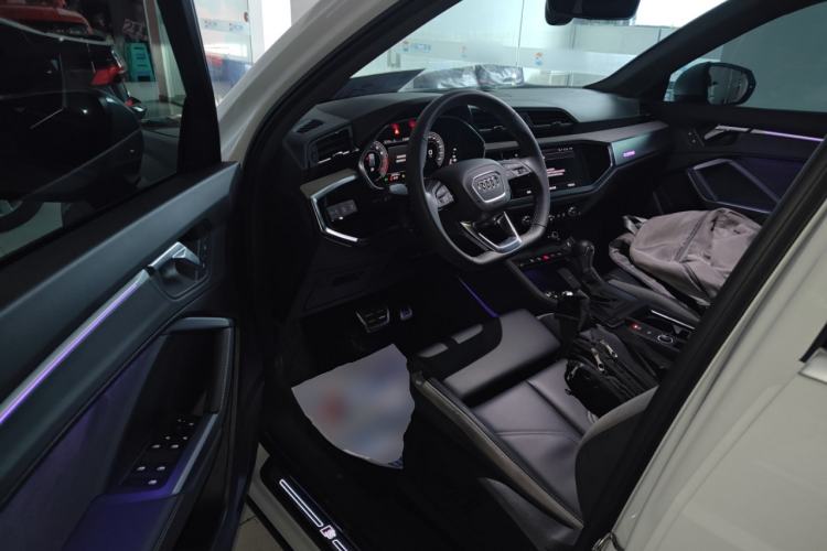 Used Audi Q3 2024 35 TFSI Fashion Dynamic Edition
