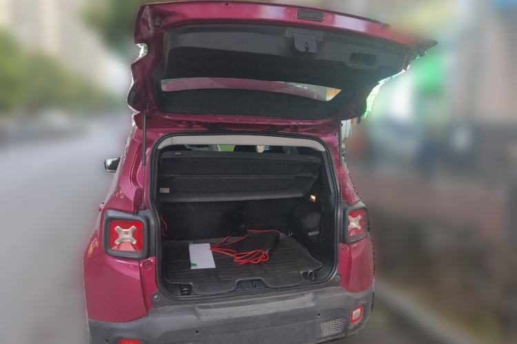 Used Jeep Renegade 2018 Connected Large Screen Version 180T Automatic High-Energy Edition