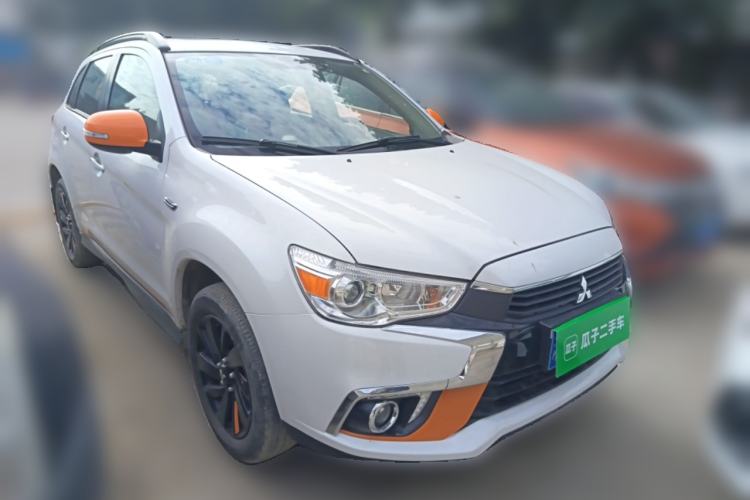 Used Mitsubishi ASX 2018 2.0L CVT Two-Wheel Drive Smart Orange Edition Front Right 45 Deg