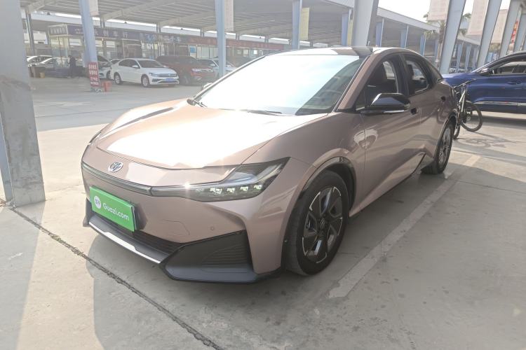 Used Toyota bZ3 2023 616 km Long-Range Premium