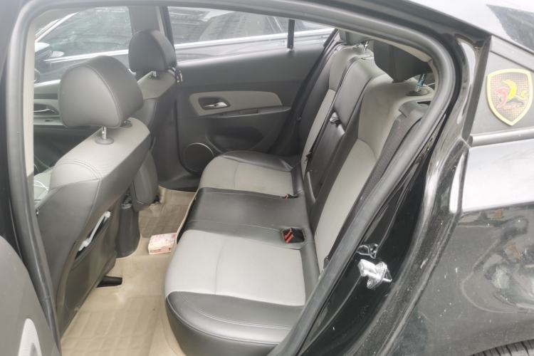 Used Chevrolet Cruze 2013 1.8L SE AT Left Rear Seat