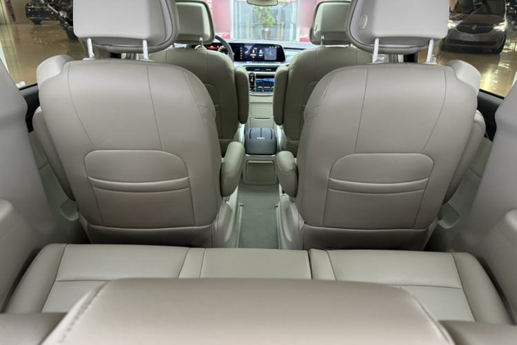 Used Buick GL8 2023 ES Lu Zun Comfort Model Interior 4