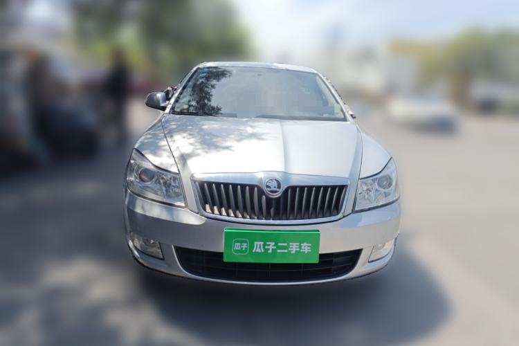 Used Skoda Octavia 2015 Classic Model 1.6L Manual Eado Version
