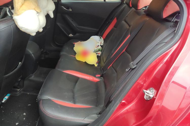 Used Mazda Mazda 3 Axela 2016 Sedan 1.5L Automatic Luxury Model