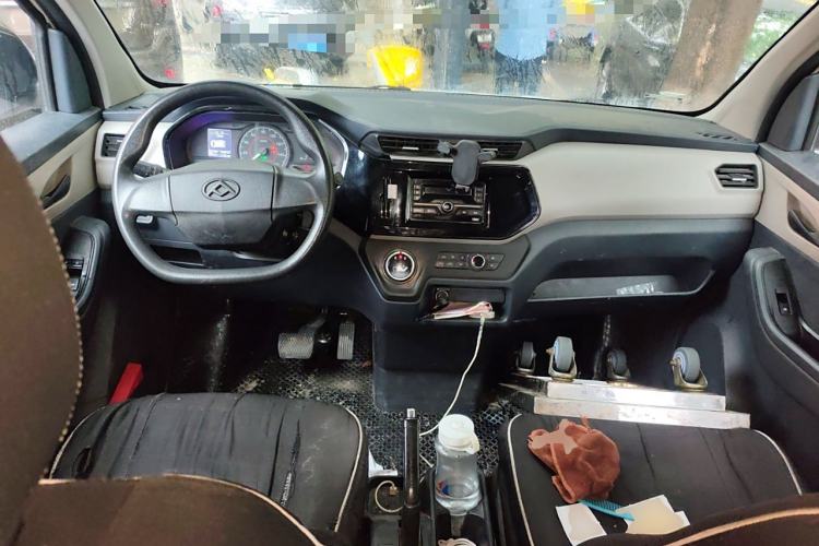 Used SAIC MAXUS EV30 2022 Pure Electric Smart Logistics Expert with Short Wheelbase Guoxuan