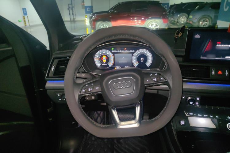 Used Audi Q5L Sportback 2022 40 TFSI Luxury Model Steering Wheel
