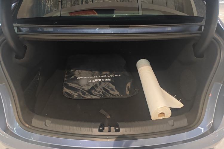 Used BYD Seal 2022 550 km Standard Range Rear-Wheel Drive Elite Version Trunk