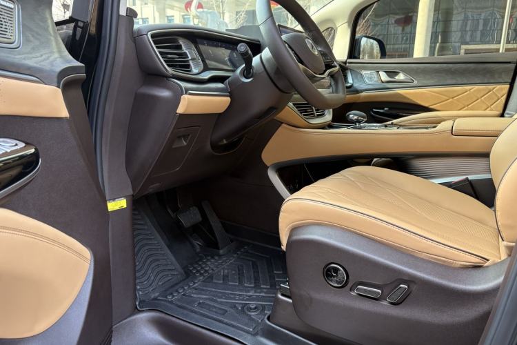 Used Denza D9 2024 EV 620 Premium Model