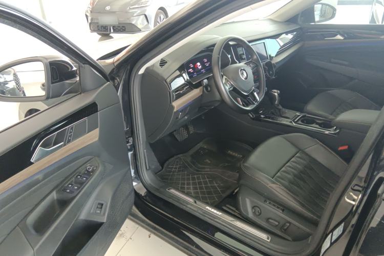 Used Volkswagen Passat 2019 330TSI Luxury Edition China VI Standard