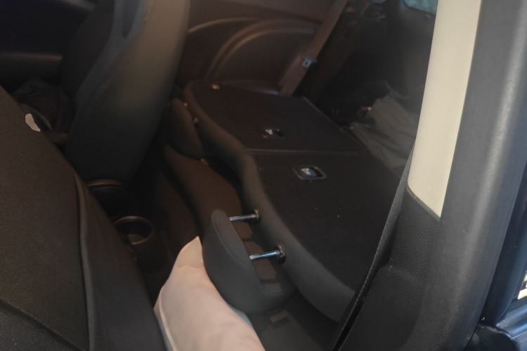 Used MINI 2011 1.6L ONE
