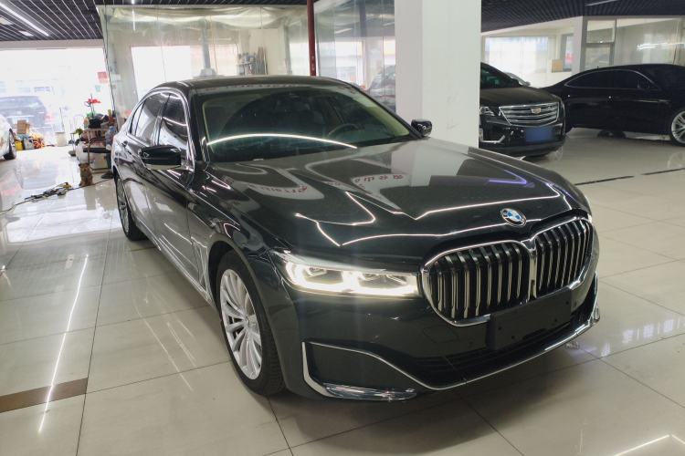 Used BMW 7 Series 2021 730Li Luxury Package Front Right 45 Deg