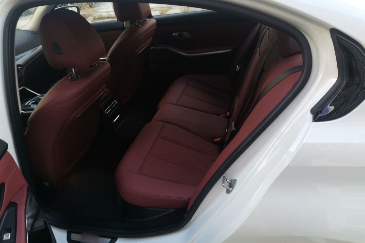 Used BMW i3 2025 eDrive 40 L Midnight Sports Package
