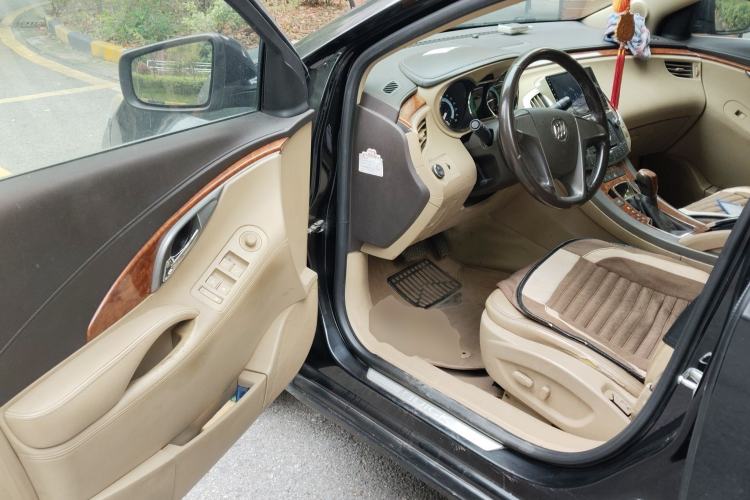 Used Buick LaCrosse 2012 2.4L SIDI Elegant Edition Driver Seat