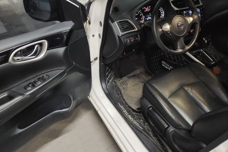 Used Nissan Sylphy 2019 1.6XV CVT Smart Connect Luxury Edition China V Standard Driver Seat