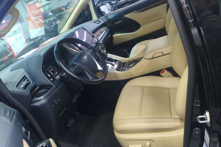 Used Toyota Alphard 2021 Dual-Engine 2.5L Luxury Edition
