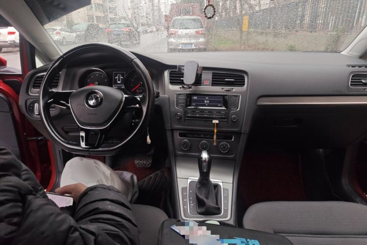 Used Volkswagen Golf 2015 1.4TSI Automatic Comfort Model
