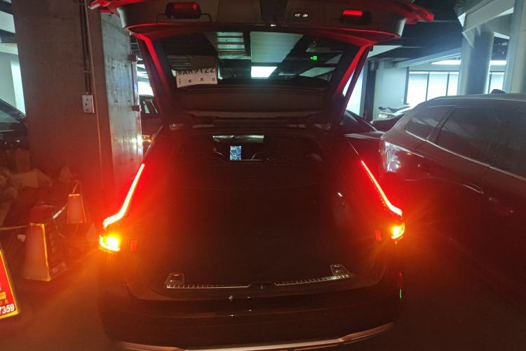 Used Volvo V90 2024 Cross Country B5 AWD Smart Range Edition