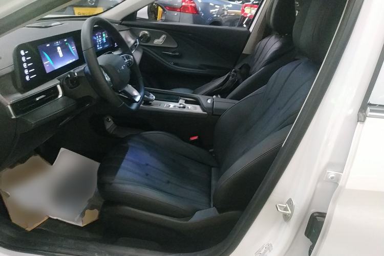 Used Chery Fengyun A8 2025 Model 70km Standard Version