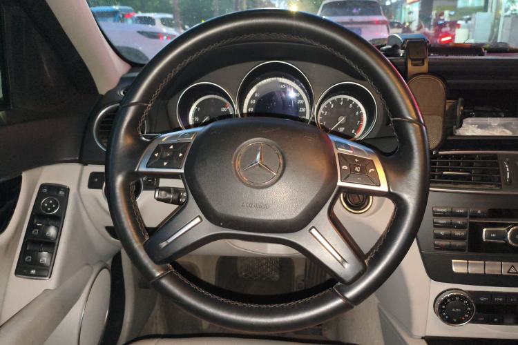 Used Mercedes-Benz C-Class 2013 C 180 Classic Grand Edition
