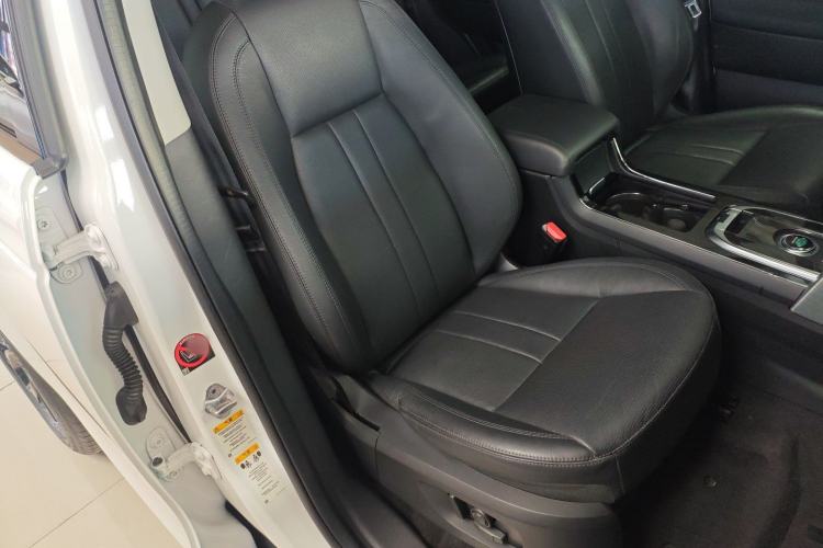 Used Land Rover Discovery Sport 2018 240 PS HSE Version
