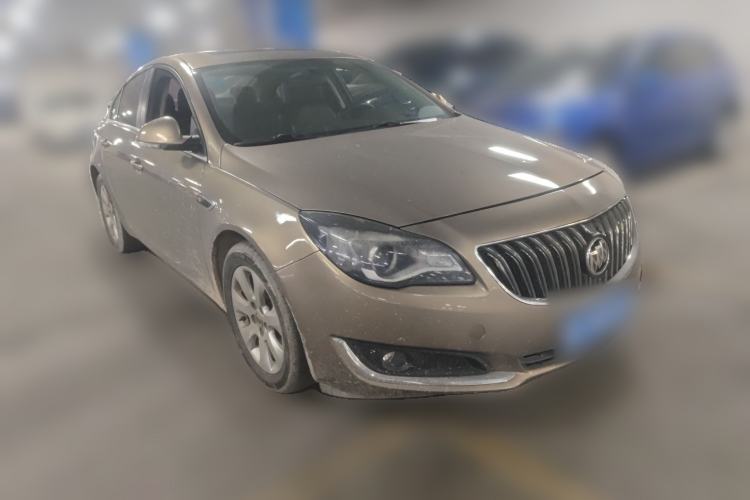 Used Buick Regal 2015 1.6T Leading Technology Model Front Right 45 Deg
