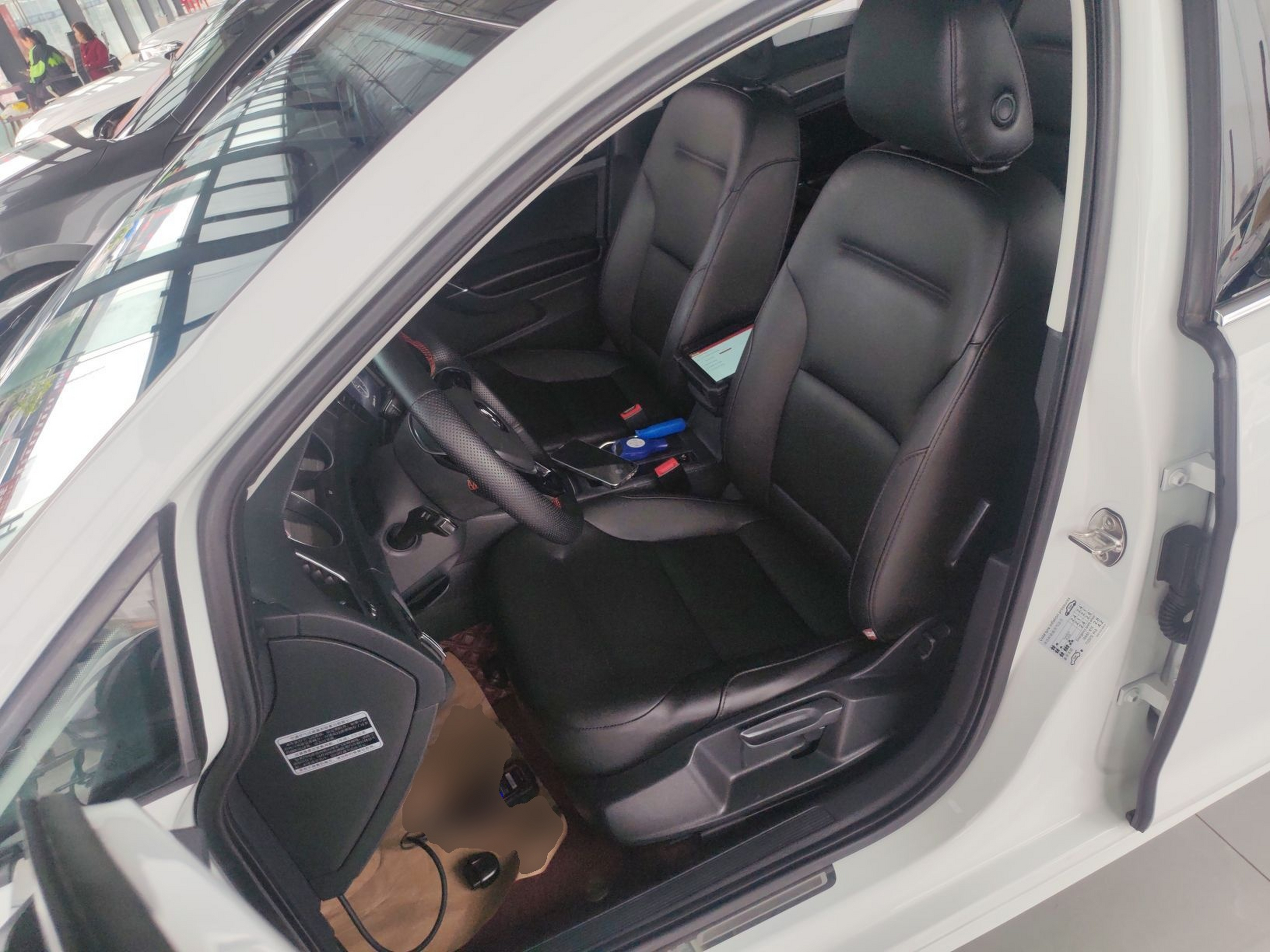 Переднее сиденье в автомобиле