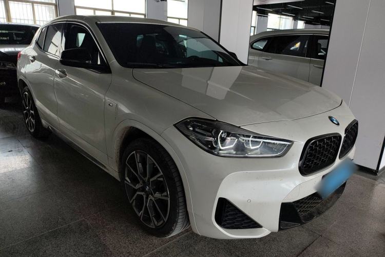 Used BMW X2 2022 sDrive25i Midnight Edition Front Right 45 Deg