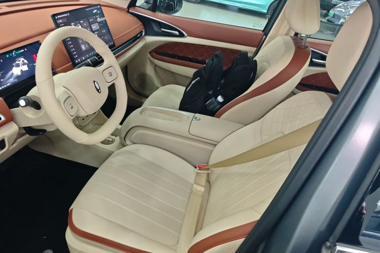 Used ORA Good Cat 2025 Model, 430 km Prestige Version
