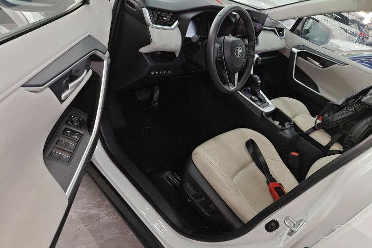 Used Toyota Wildlander 2024 Dual-Motor 2.5L E-CVT Four-Wheel Drive Prestige Edition
