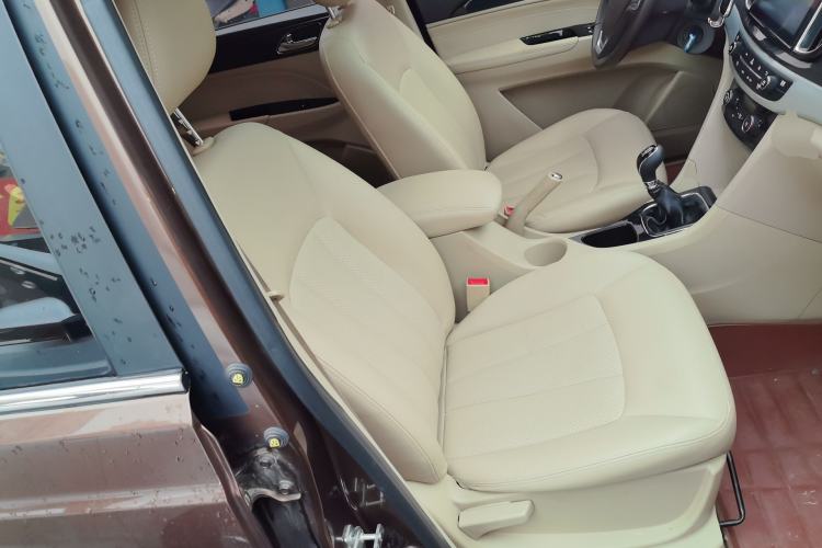 Used Baojun 730 2016 1.5L Manual Luxury Edition 7 Seats