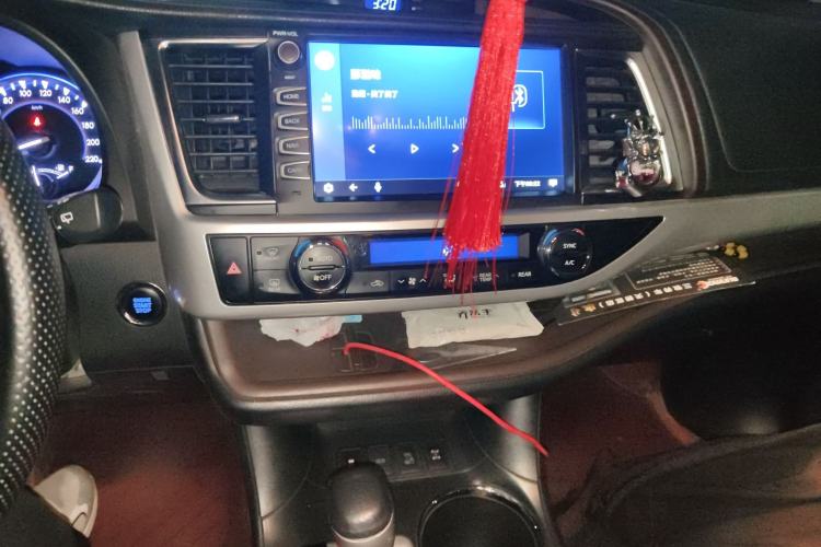 Used Toyota Highlander 2018 2.0T Four-Wheel Drive Luxury Version 7 Seats China VI Standard
