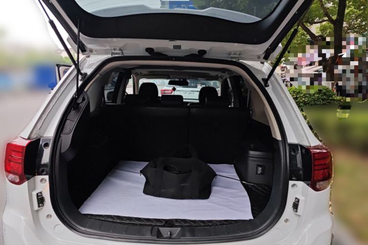 Used Mitsubishi Outlander 2020 2.4L 4x4 Zhi Xiang Edition 5 Seats Trunk