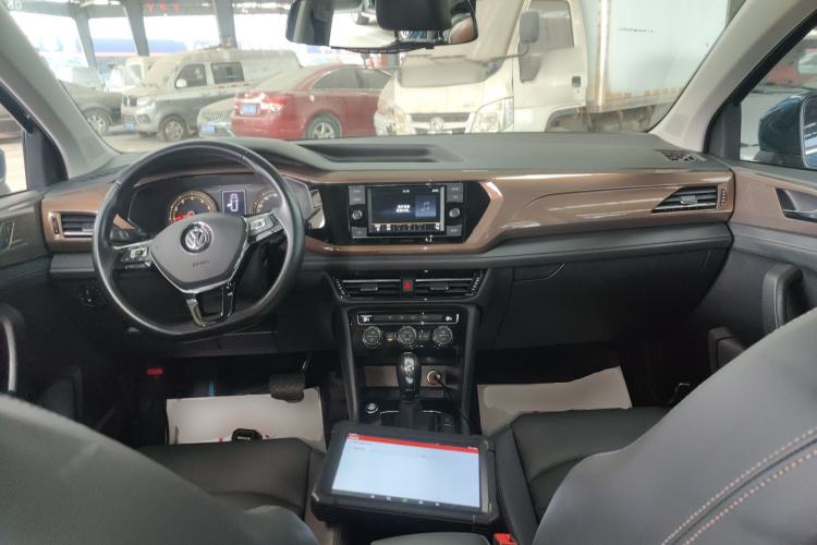 Used Volkswagen Tharu 2019 280TSI Two-Wheel Drive Comfort Edition China VI Standard Center Console