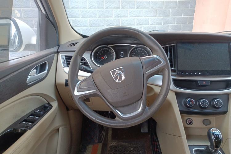 Used Baojun 730 2016 1.5L Manual Value Edition 7 Seats China V Emission Standard