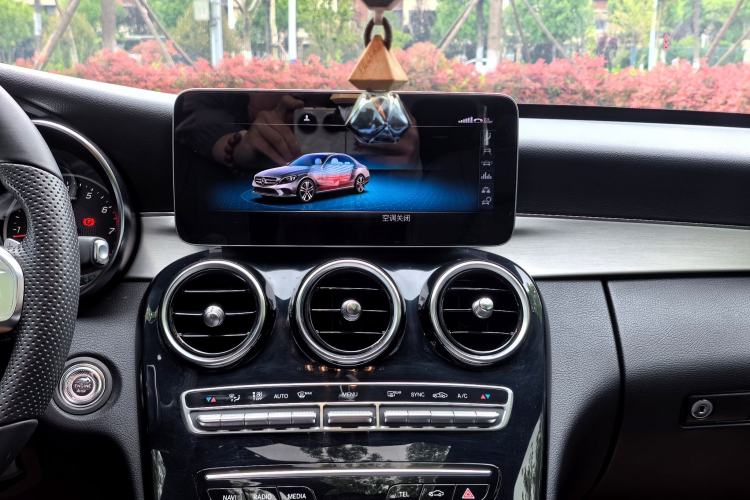 Used Mercedes-Benz C-Class 2019 C 260 Sport Edition Audio And AC Panel