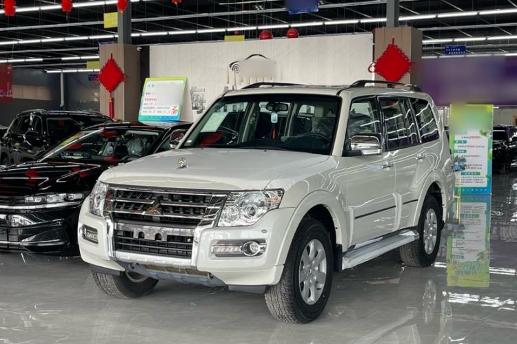 Used Mitsubishi Pajero 