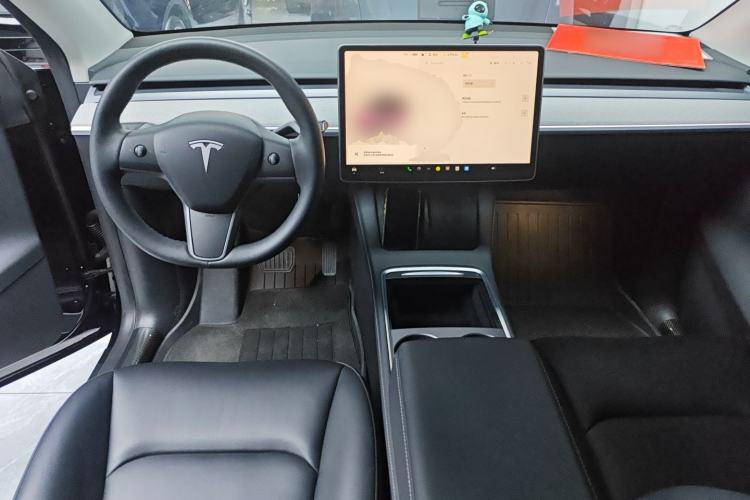 Used Tesla Model Y 2023 Long-Range All-Wheel-Drive Version