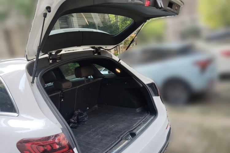 Used Mercedes-Benz GLC 2020 GLC 300 L 4MATIC Dynamic Edition
