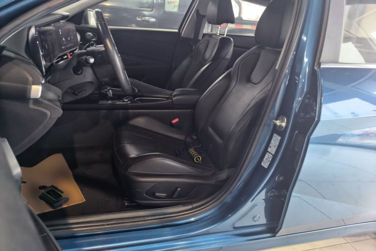 Used Hyundai Elantra 2021 1.5L CVT LUX Prestige Edition