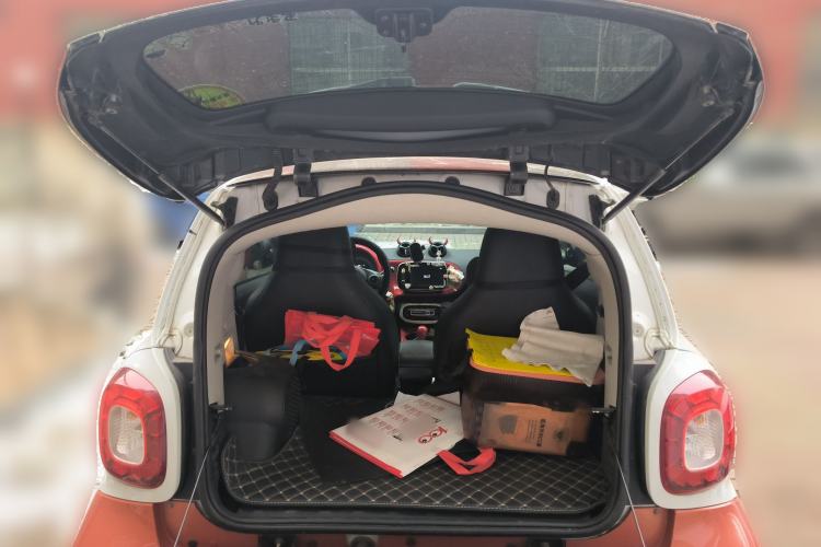 Used smart fortwo 2017 1.0L 52kW New Sound Special Edition China V Emission Standard
