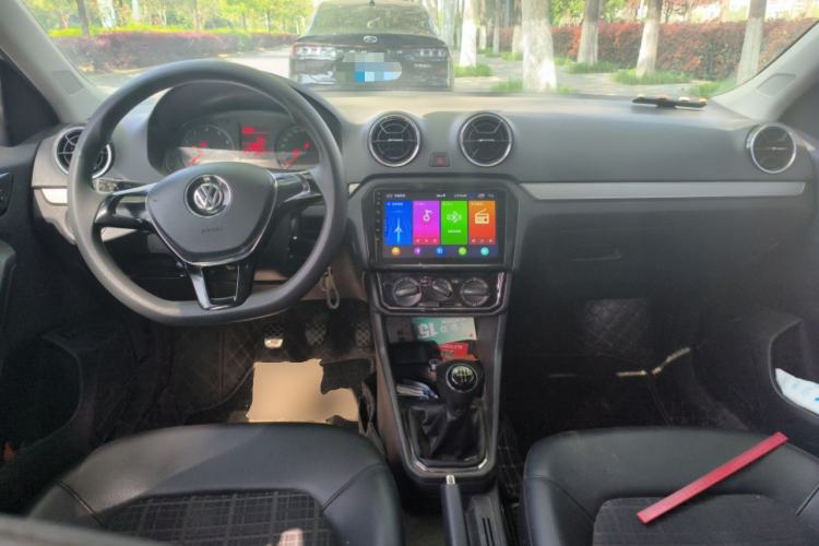 Used Volkswagen Jetta 2017 1.4L Manual Comfort Model Center Console